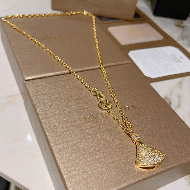 Bvlgari necklace 11yxx30